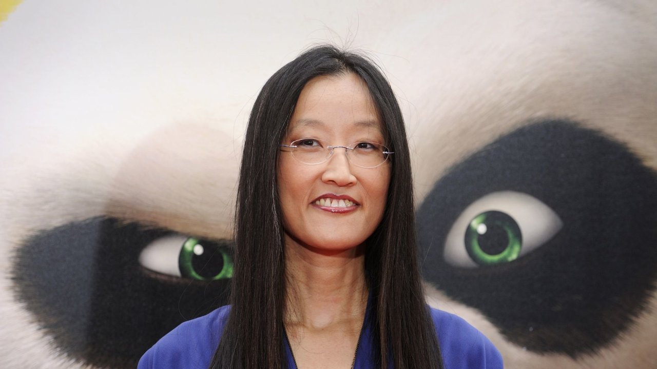Reisrka filmu Kung Fu Panda 2 Jennifer Yuh Nelsonov pr nsk prvky promnila v reklamn produkty propagujc americkou kulturu