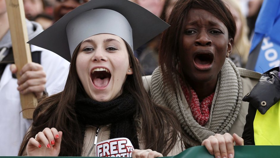 Studenti v Bruselu protestuj proti krtm, ilustran foto