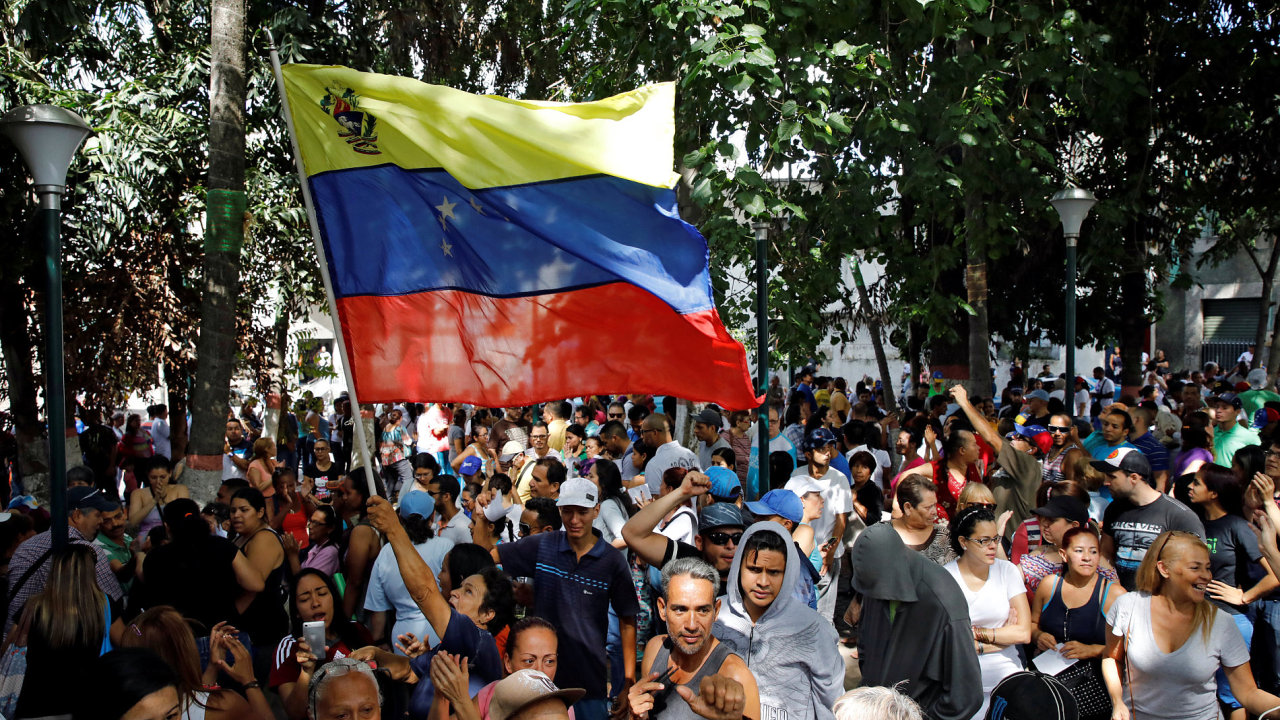 Plny venezuelsk vldy odmtla v referendu drtiv vtina voli