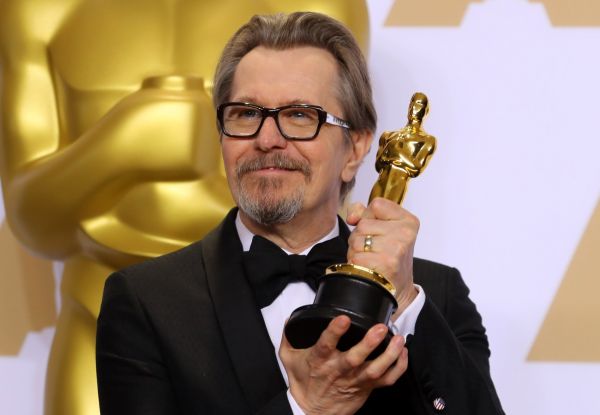 Nejlep&scaron;&iacute;m hercem v hlavn&iacute; roli se stal Gary Oldman,