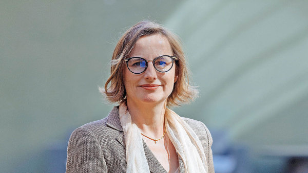 Anette Reissfelderová chtěla být původně novinářka. Dnes pracuje jako koučka a má klienty zejména v Hamburku a v Praze.