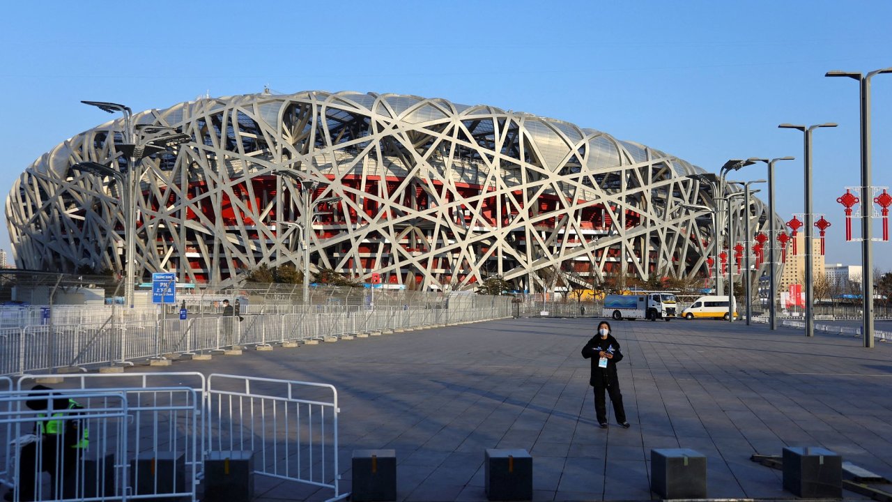 Národní stadion v Pekingu bude dìjištìm zahajovacího ceremoniálu letošních zimních olympijských her