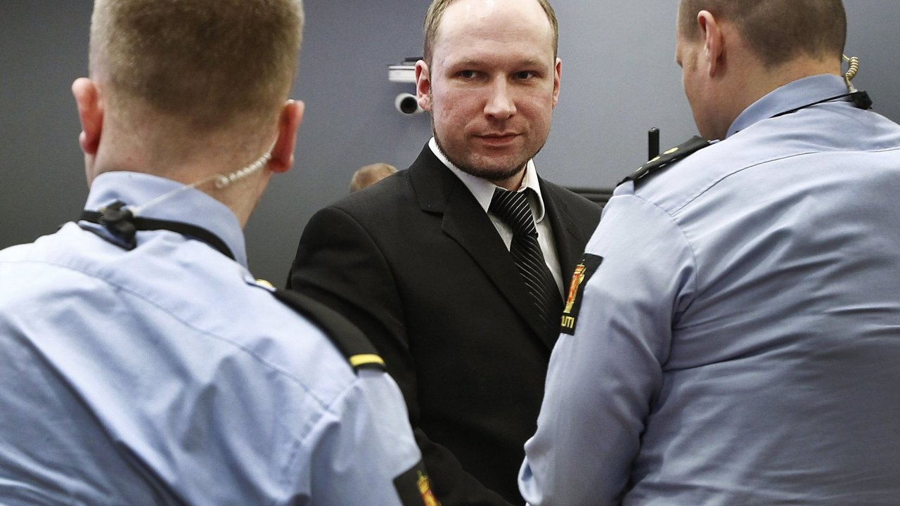 Breivik u soudu