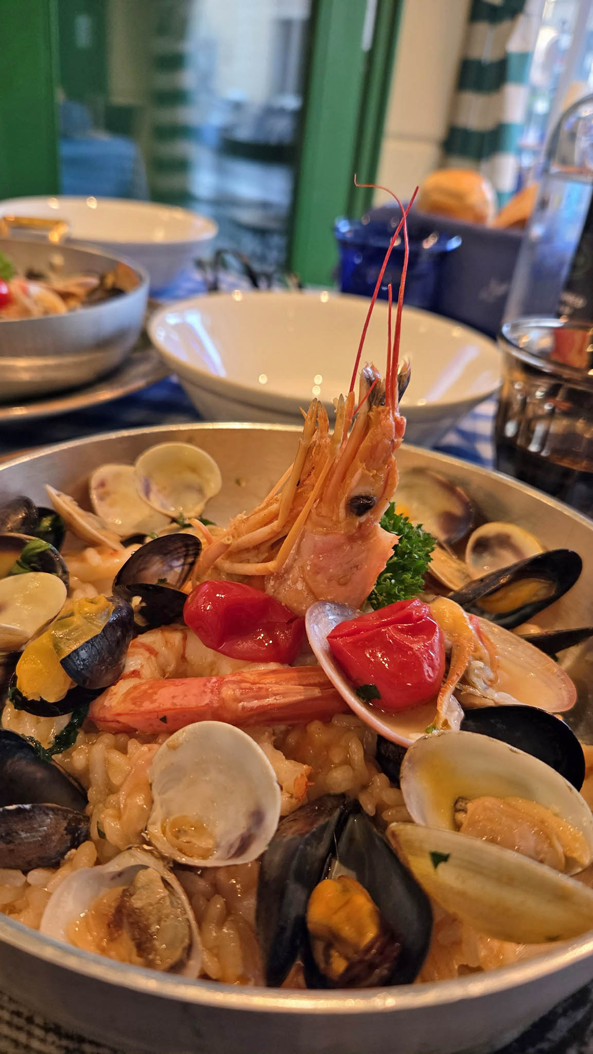 Tip: V�Sorrentu v�Mo’ Mo’ Kitchen & Bar na�Piazza Sant’Antonino m��ete...