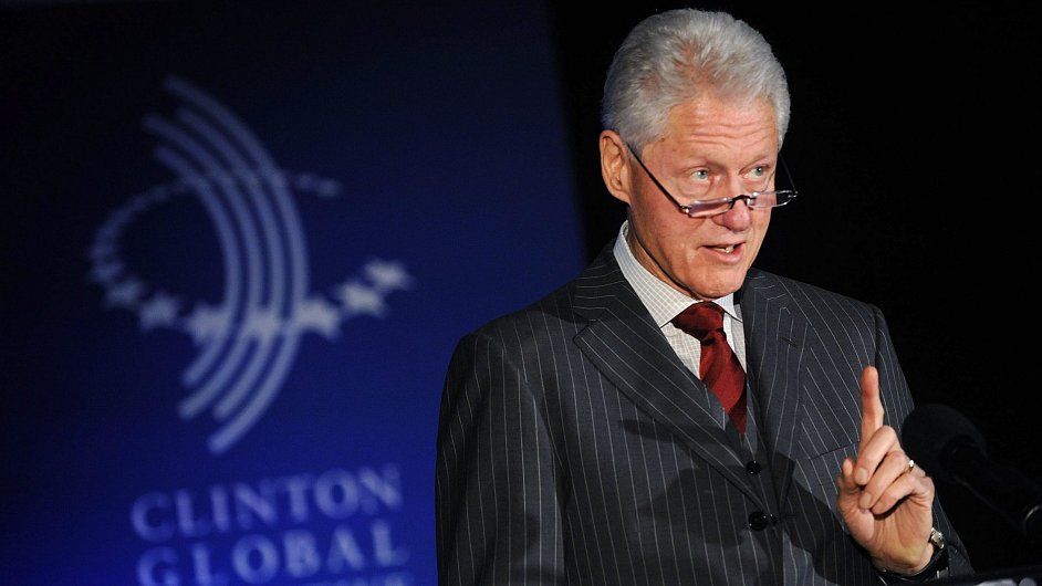 Bill Clinton se angauje i po odchodu z Blho domu