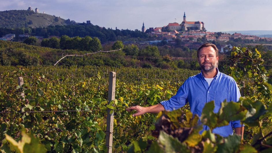Petr Marcink hospoda v rodinnm vinastv na vlastnch vinicch lecch v mikulovsk vinask podoblasti.