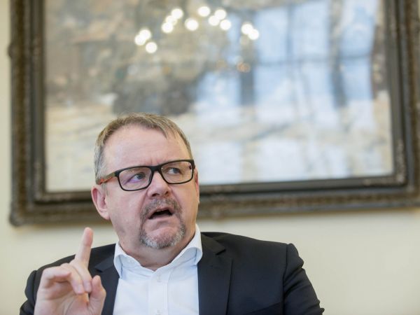 Ministr dopravy Dan �ok