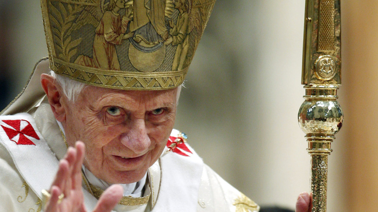 Pape Benedikt XVI. pi svm novoronm projevu