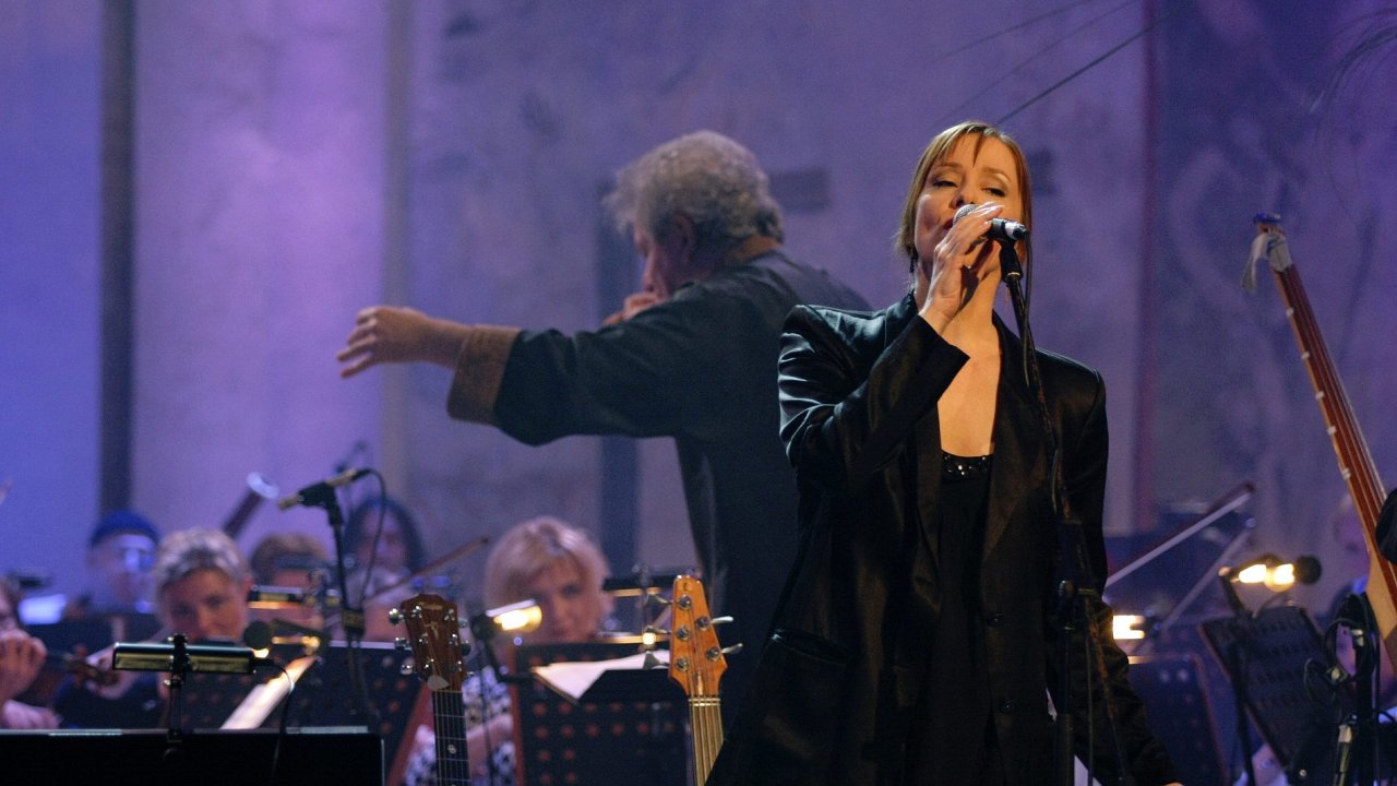 Zp�va�ka Suzanne Vega