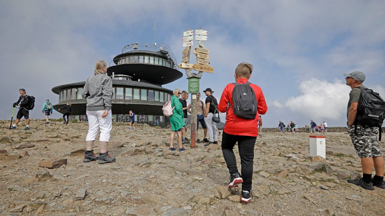 Snka, Vrchol, nejvy hora odolv nporu turist