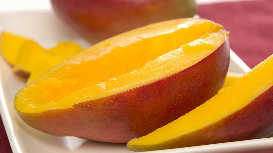 Ideln materil pro ppravu studen polvky je asijsk mango, posta ale i bn sortiment eskch obchod.
