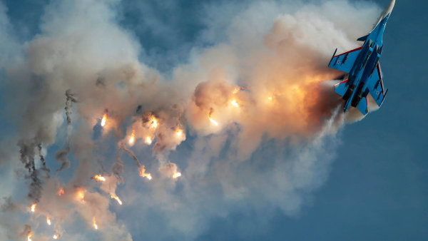 Stroj Su-30M konstrukční filozofií odpovídá konci osmdesátých let, v modernizované verzi je však stále účinnou zbraní. Stroj Su-30M konstrukční filozofií odpovídá konci osmdesátých let, v modernizované verzi je však stále účinnou zbraní.