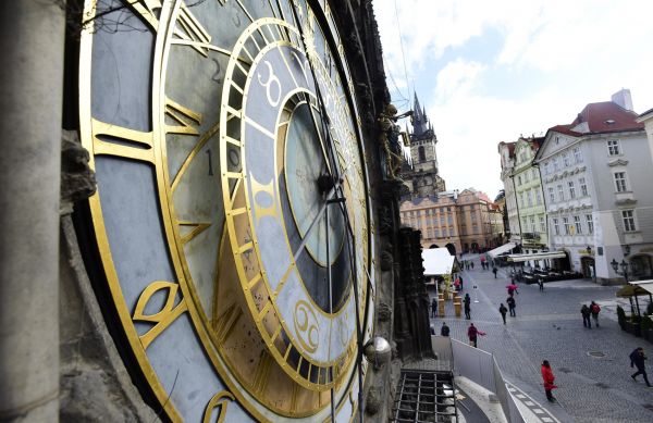 Starom�stsk&aacute; v�, orloj, Praha, Starom�stsk&eacute; n&aacute;m�st&iacute; - Ilustra�n&iacute; foto.