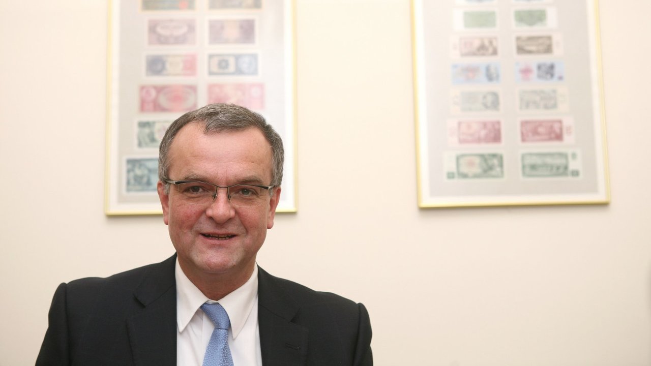 Ministr financ Miroslav Kalousek (TOP09) me bt spokojen. Moodys esku potvrdila rating.