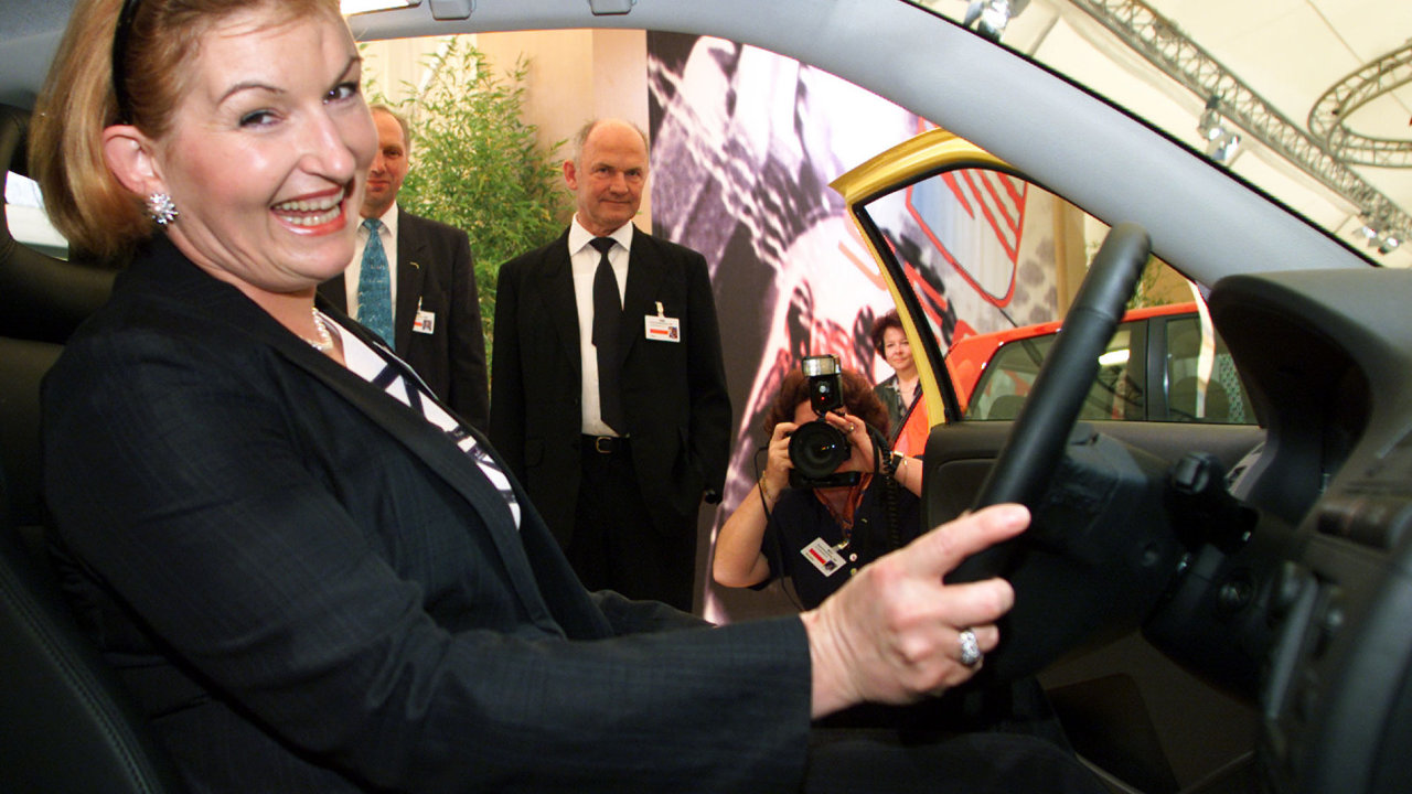Manelka Ferdinanda Picha, nejmocnjho mue Volkswagenu, vstupuje do dozor rady