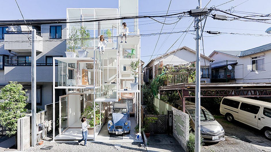 Prhledn House NA v Tokiu navrhl Sou Fujimoto