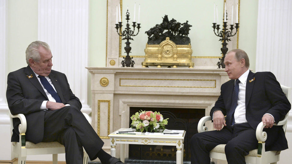 Milo Zeman se pimlouval za esk zjmy v projektu Poljarnaja pi kvtnovm jednn s ruskm prezidentem Vladimirem Putinem