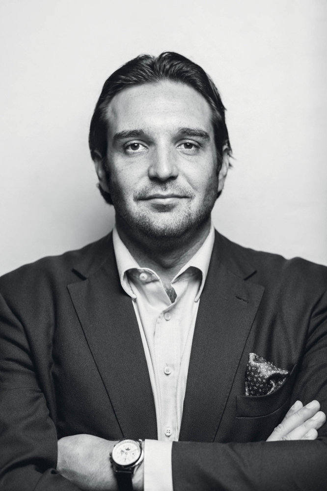 Opera není elitářská a není to nic, co by nemohl pochopit každý. Může. Jen si musí najít nějaké období, které ho zaujme, říká operní pěvec Adam Plachetka. Opera není elitářská a není to nic, co by nemohl pochopit každý. Může. Jen si musí najít nějaké období, které ho zaujme, říká operní pěvec Adam Plachetka.