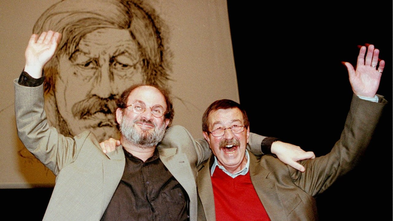 Rushdie se s Grassem potkal na jeho oslavì sedmdesátých narozenin.