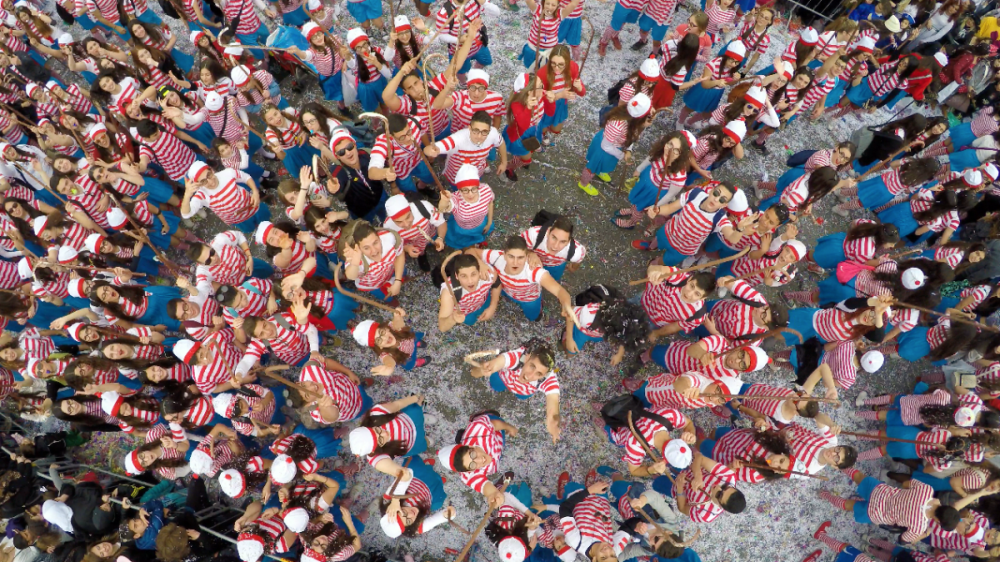 1. cena v kategorii Dronies V kategorie Dronies se oceňovaly nejlepší selfie fotografie pořízené dronem. Tato pochází z karnevalu na Kypru.