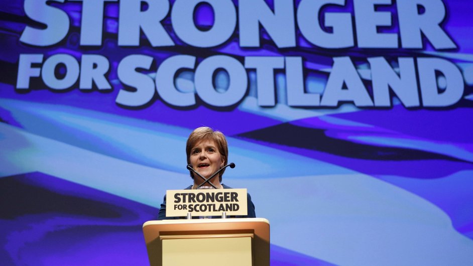 Nicola Sturgeonov na konferenci SNP