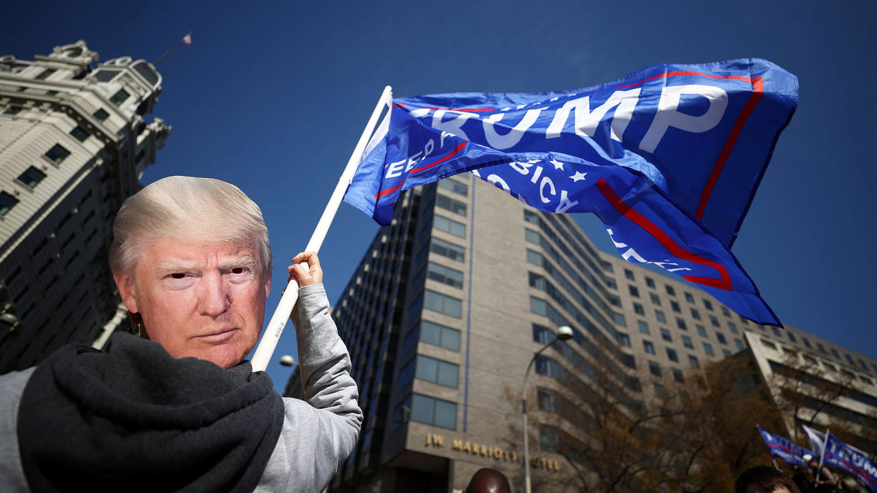 Dosobotn demonstrace napodporu prezidenta Donalda Trumpa veWashingtonu se zapojily tisce lid. Demonstranti prohlaovali, e volby jim byly ukradeny. Stejn jako to bez dkaz dl prezident.