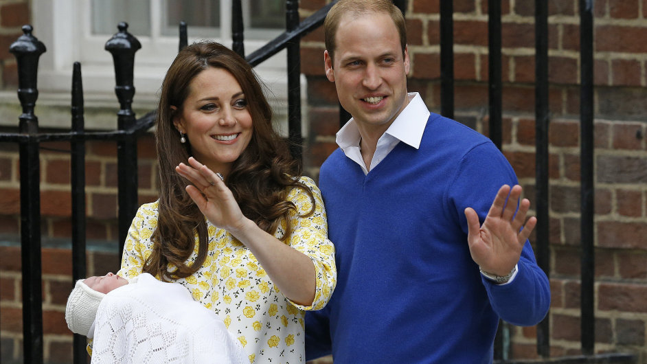 Vvodkyn Kate a princ William se svou novorozenou dcerou.