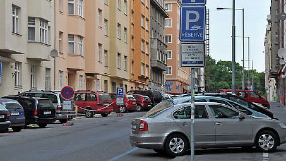 mo9_30_parkovani_v_Praze-1.jpg