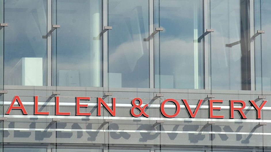 spn firma. Mezinrodn ebky vyhodnotily kancel Allen & Overy jako jednu znejlepch transaknch firem vregionu.