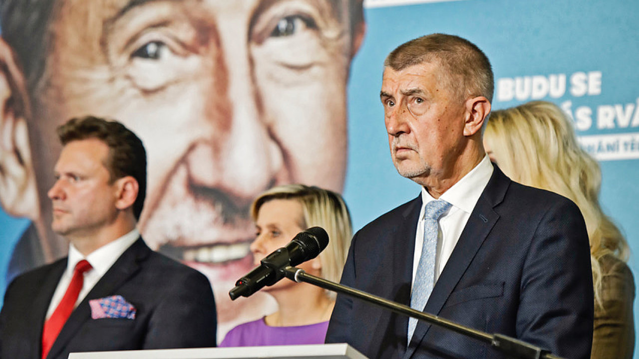 Premir Andrej Babi na prvn tiskov konferenci po konci voleb.