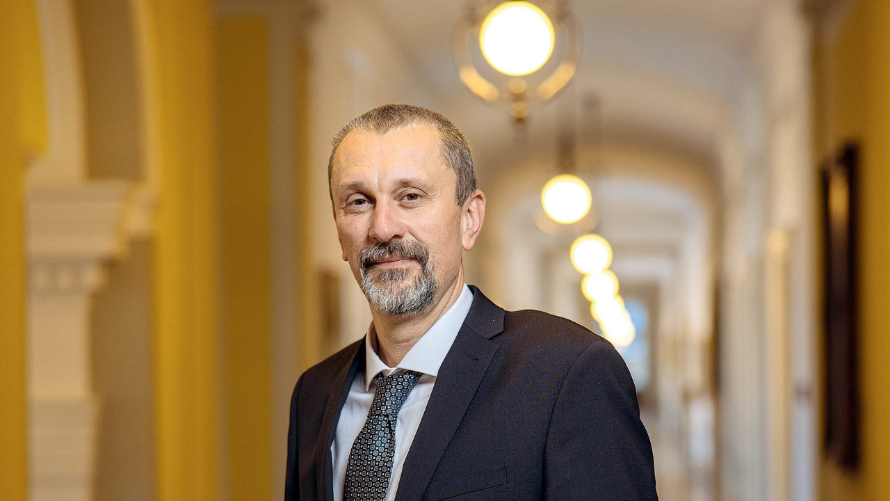 Michal Šalomoun, ministr pro legislativu ve vládì Petra Fialy
