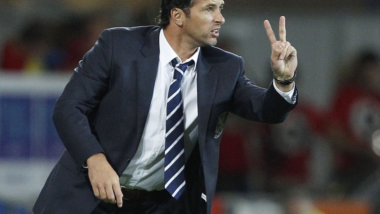 Gary Speed na lavi�ce Walesu