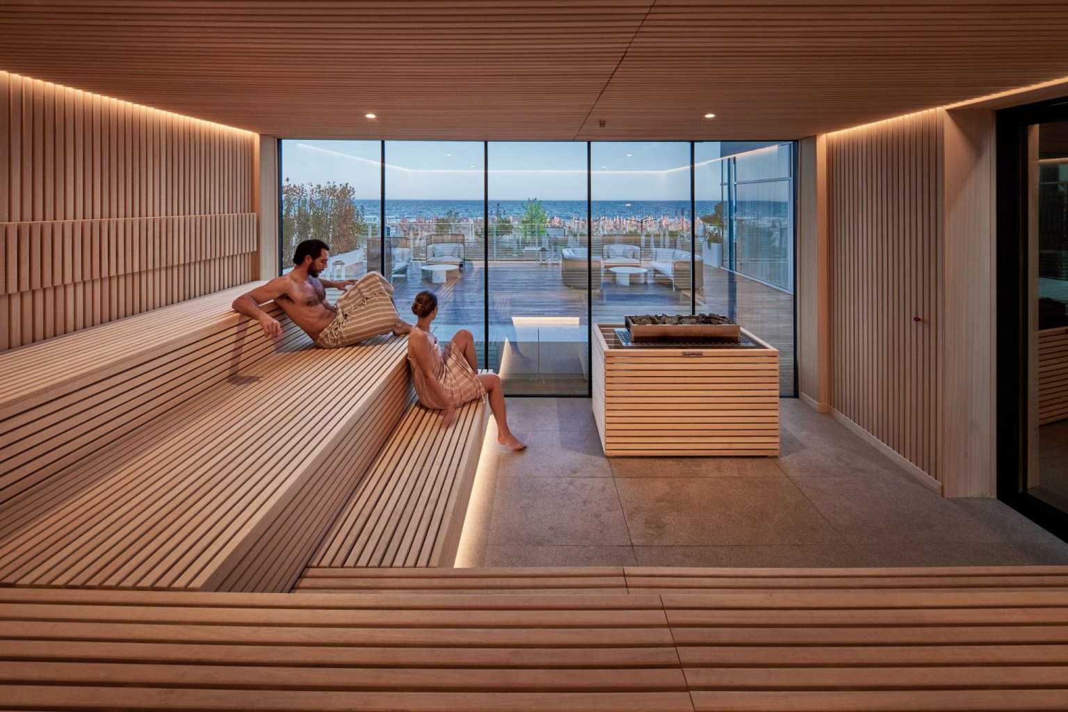 2205bb falkensteiner jesolo panoramic sauna 2573 sRGB