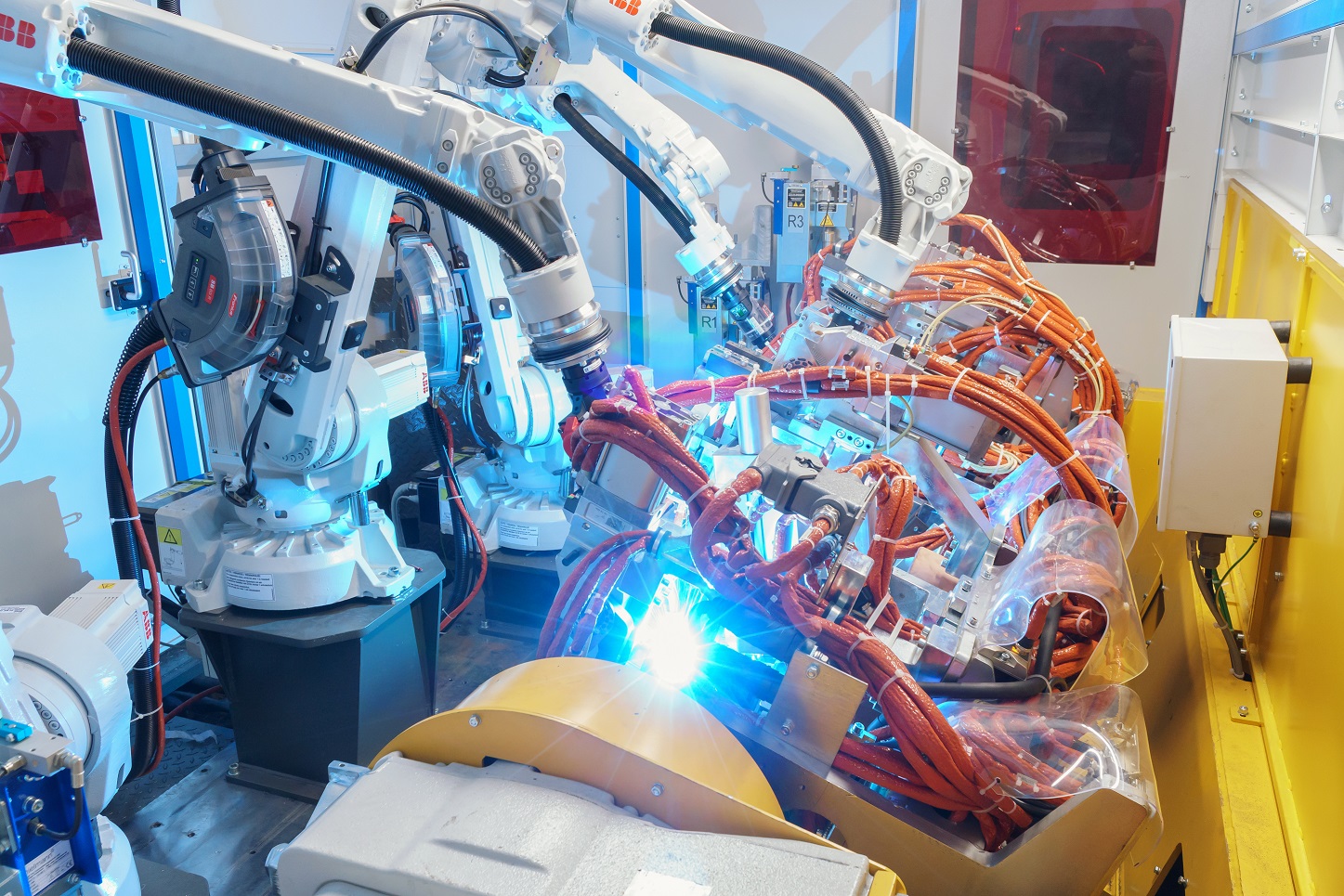 Robotizovan vaovac pracovit pro automotive