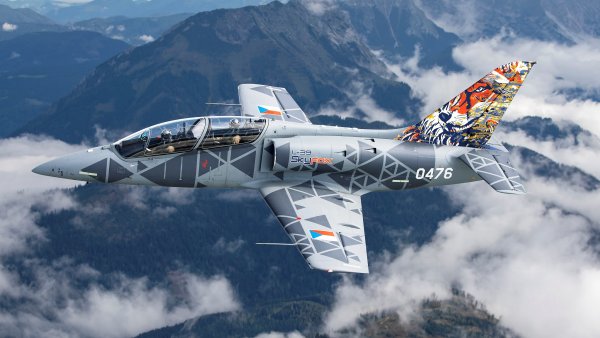 České firmy na airshow v Dubaji ukážou tři letadla. Emiráty se na týden stávají centrem světového aerospace