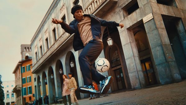 Tv��� italsk� zna�ky U-Power v reklam�ch na pracovn� boty je brazilsk�...