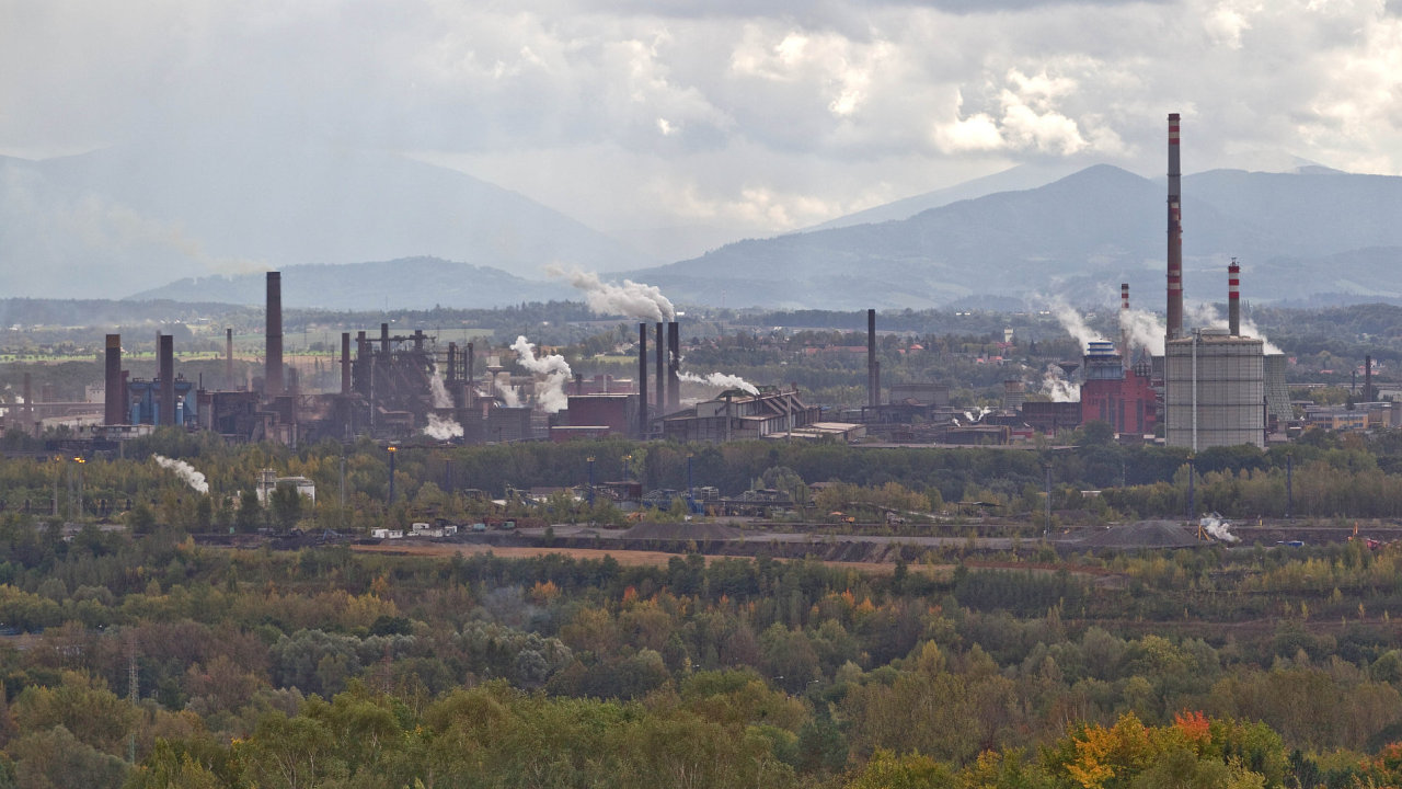 Arcelor Mittal vyrb ocel tak v Ostrav, pohled z haldy Ema.