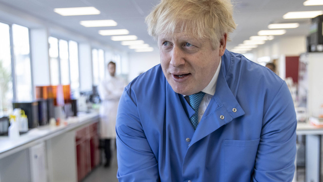 Britsk� premi�r Boris Johnson koncem b�ezna ozn�mil, �e se nakazil...