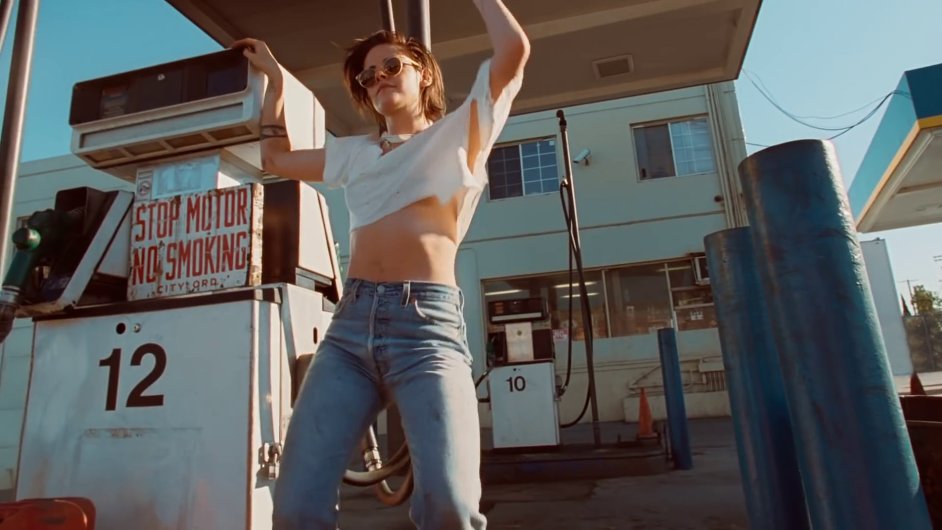 Hollywoodsk hereka Kristen Stewartov je hvzdou novho videoklipu britsk skupiny Rolling Stones.