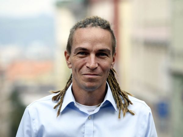 &Scaron;&eacute;f Pir&aacute;tsk&eacute; strany Ivan Barto&scaron;.