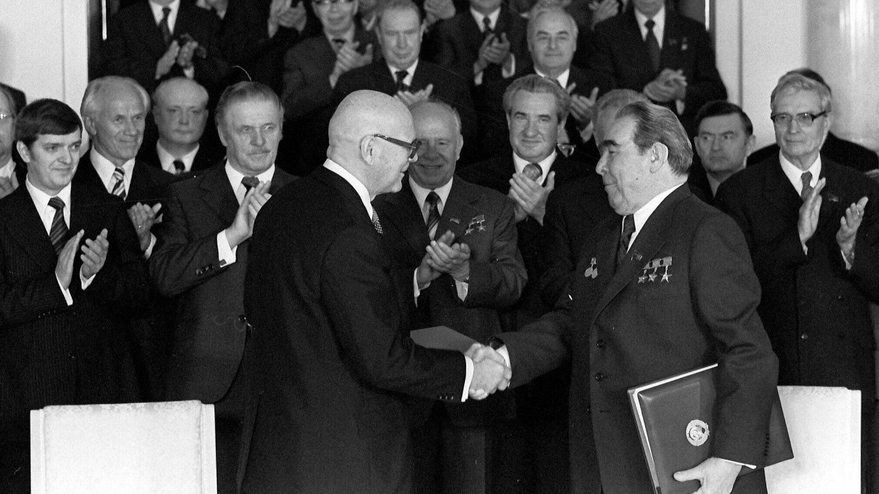 Finský prezident Urho Kekkonen a Leonid Brežněv.