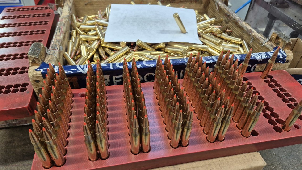 Tov�rna Fiocchi Munizioni vyr�b� t�i miliony n�boj� r�zn�ch typ� a r�� denn�.