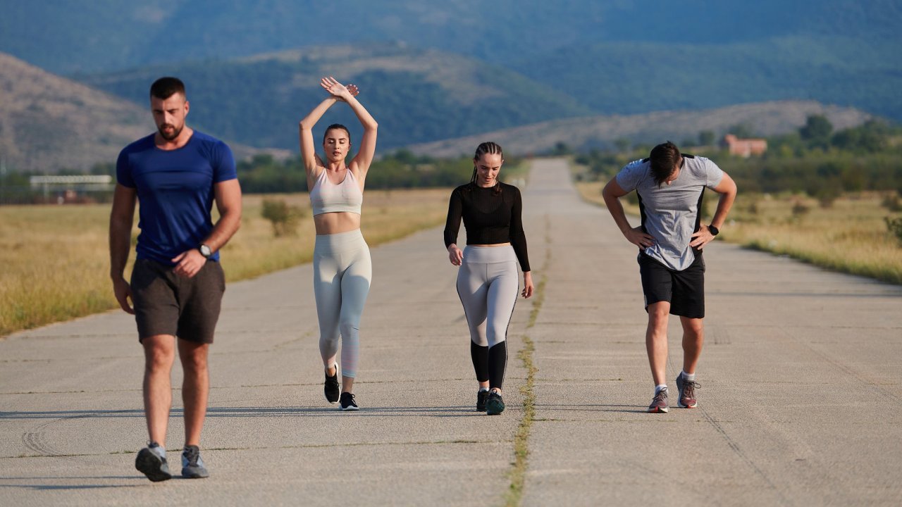 Ekonom, chozen�, ch�ze