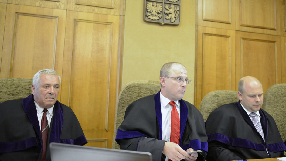 Soudce Krajskho soudu v Praze Robert Pacovsk (uprosted)