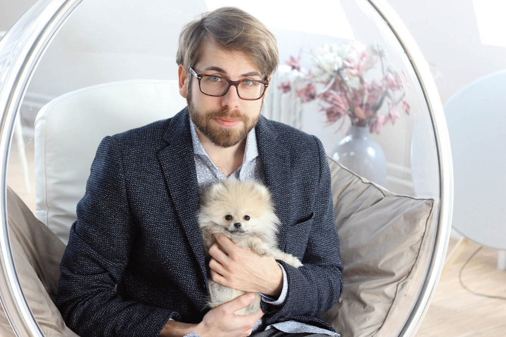 V rámci svého návrhu pracoval architekt Marek Svoboda se snahou nejen prostor propojit, ale otevřít jej do krovu a přiznat ocelovou konstrukci.