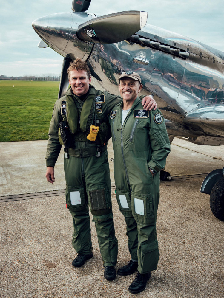 Piloti Matt Jones a Steve Brooks