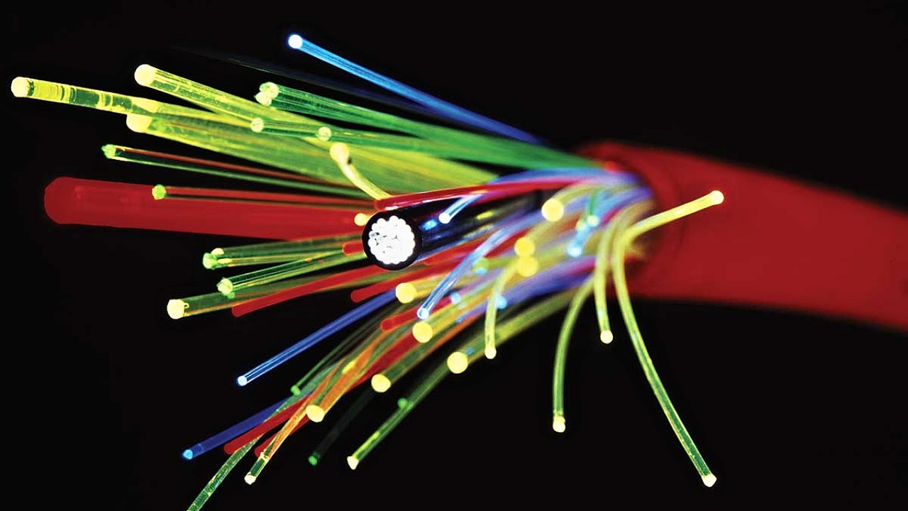 optický kabel, optická sí�, ilustraèní foto
