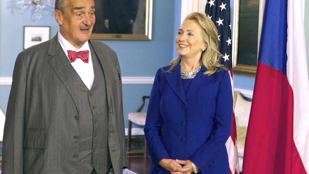 Ministři zahraničí Česka a USA Karel Schwarzenberg a Hillary Clinton.