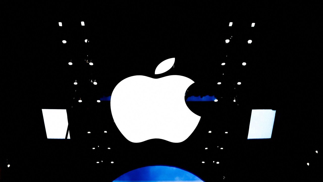 Apple mus Irsku vrtit 13 miliard eur (tm 326 miliard korun), kter zskal na slevch na dani.