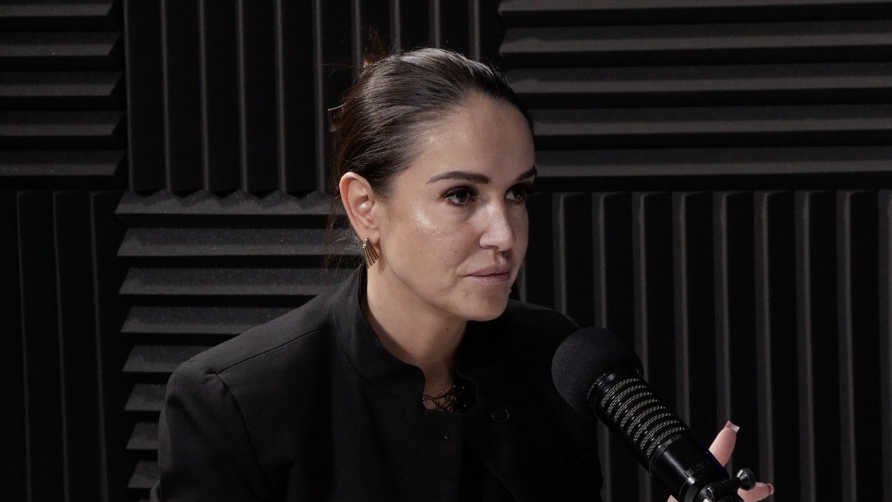 Jsme 100 let za Baou, ne on za nmi. Tom Baa vdy lidi nejdve pozoroval a pak s nimi mluvil, k v rozhovoru Gabriela Konitkov.